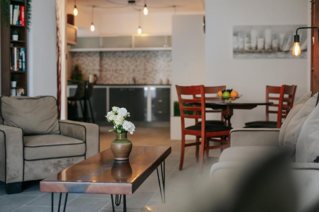 Lazaros Centre Apartment Lárnaka Kültér fotó