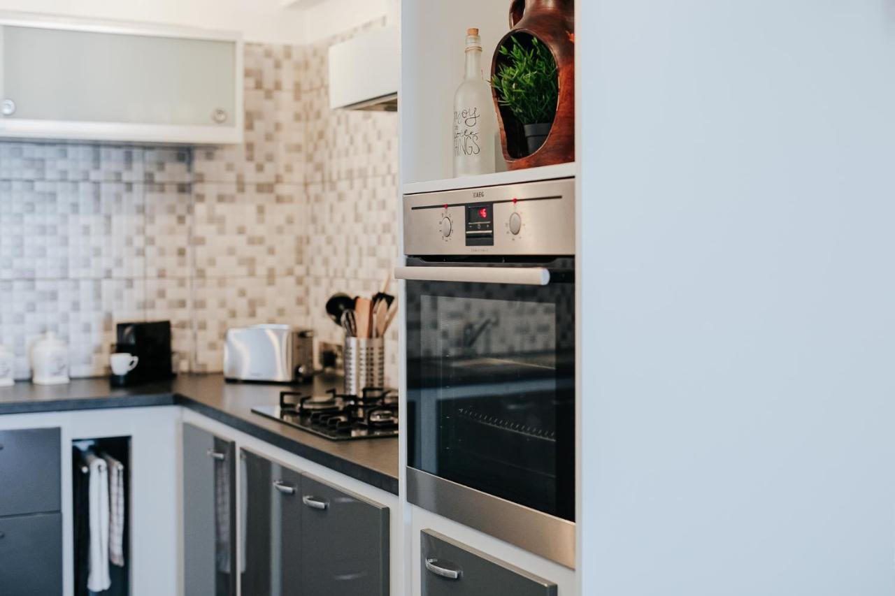 Lazaros Centre Apartment Lárnaka Kültér fotó